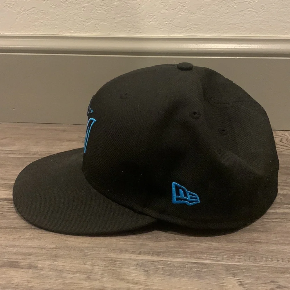Miami Marlins Hat - Picture 2 of 6